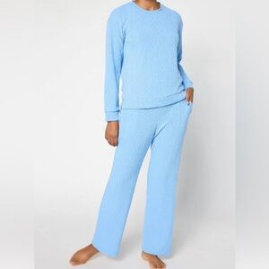 New MUK LUKS Sweater Soft Lounge Set Includes top and pants Blue size Large
